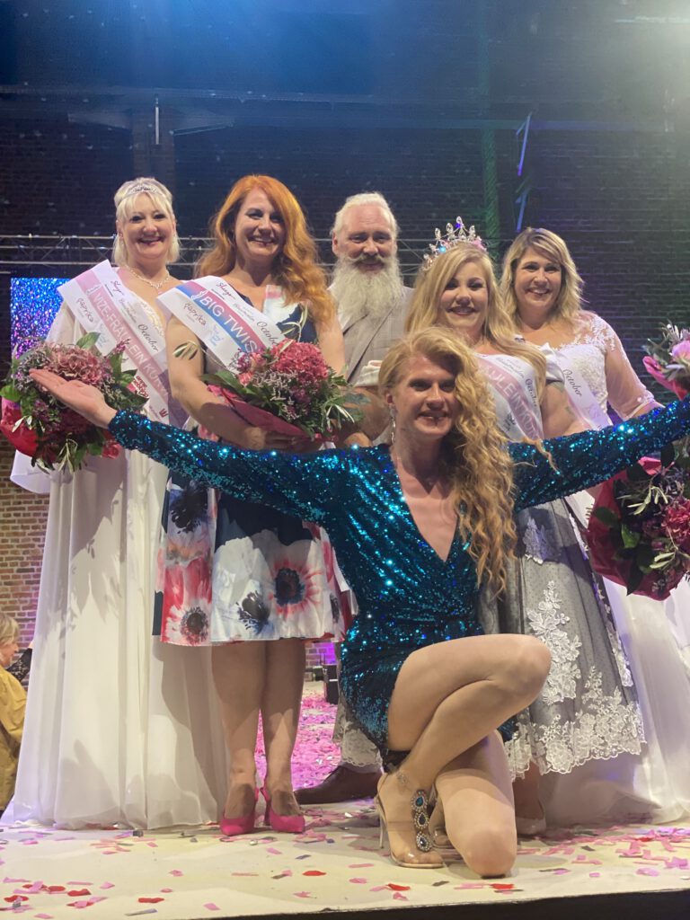 Miss Kurvig Wahl 2022, Gala von Fräulein Kurvig organisiert. Miss Wahl mit schwerpunkt diversität und anders sein.